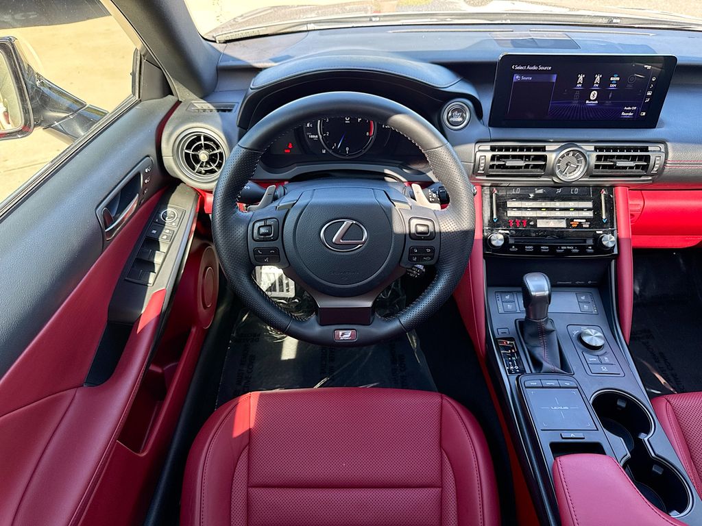 2023 Lexus IS 350 F SPORT photo 16