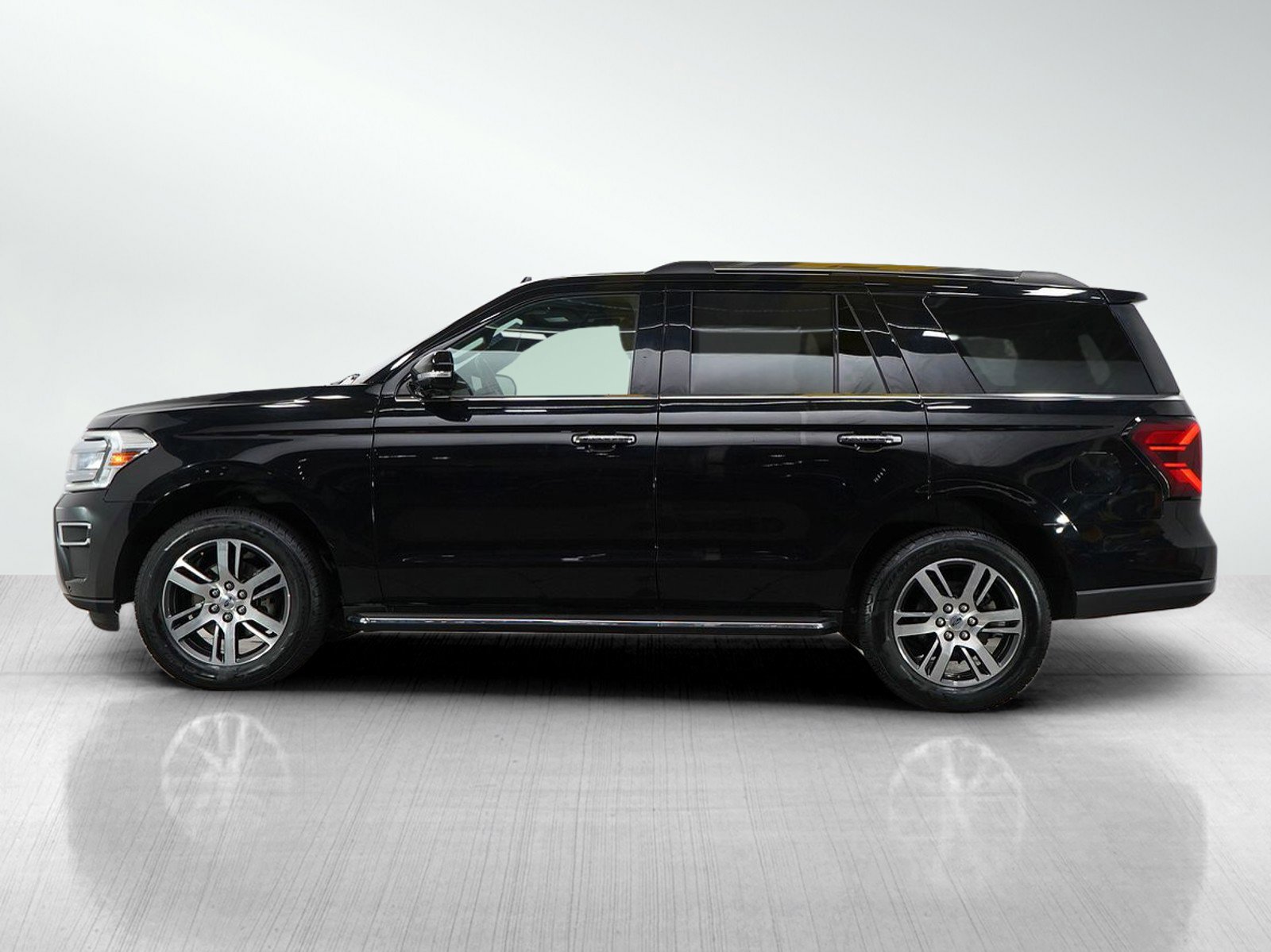 Used 2023 Ford Expedition Limited with VIN 1FMJU2A85PEA31732 for sale in Minneapolis, Minnesota