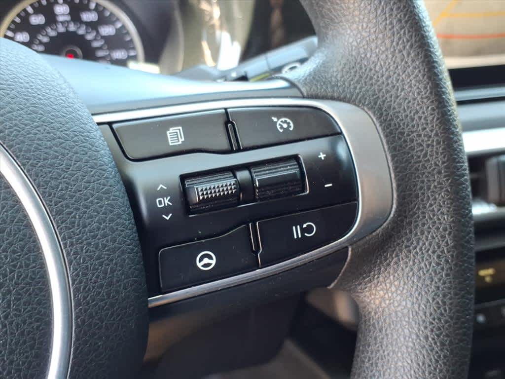 2022 Kia K5 LXS photo 36