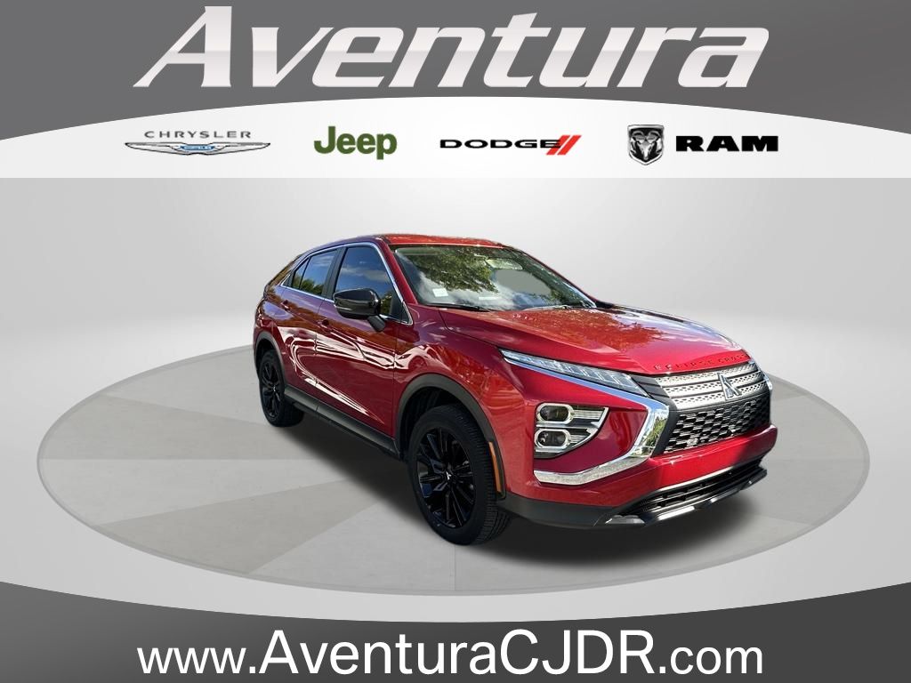 2023 Mitsubishi Eclipse Cross LE's photo