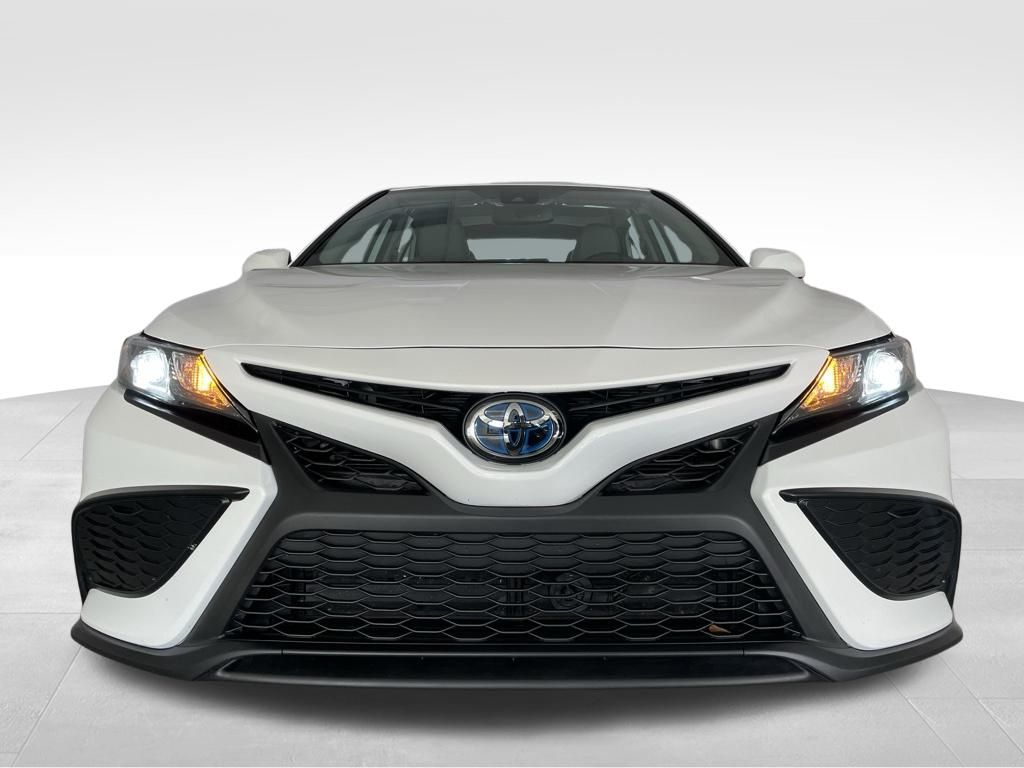 2023 Toyota Camry Hybrid SE photo 2