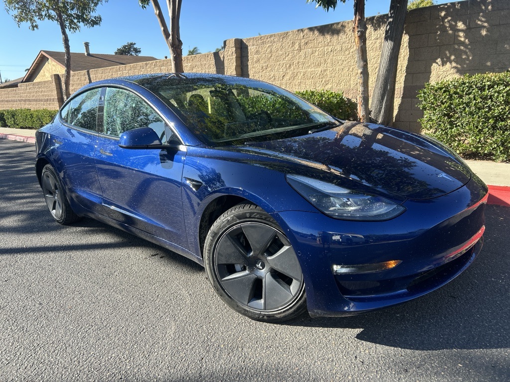 Used 2022 Blue Tesla Long Range image 1