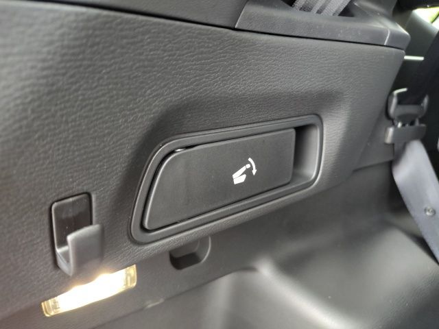2025 Mitsubishi Outlander ES photo 32