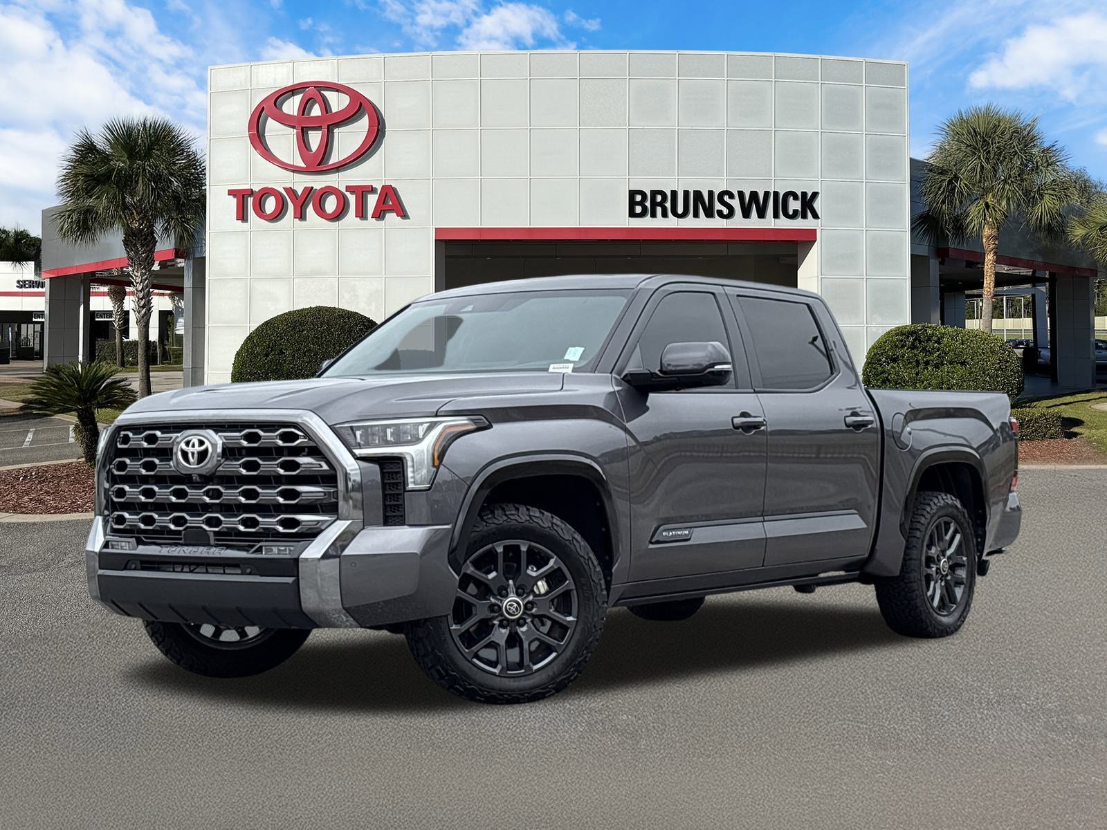 2024 Toyota Tundra Platinum's photo