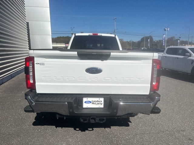 2025 Ford F-250 XLT photo 4