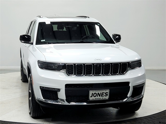 2024 Jeep Grand Cherokee Limited photo 2