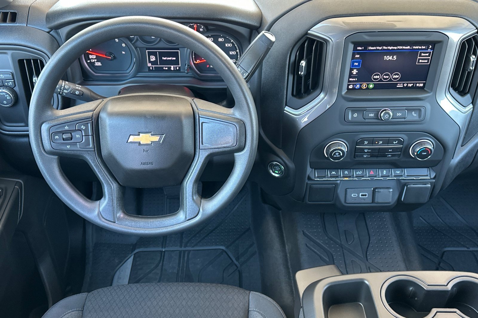 2025 Chevrolet Silverado 1500 Custom photo 14