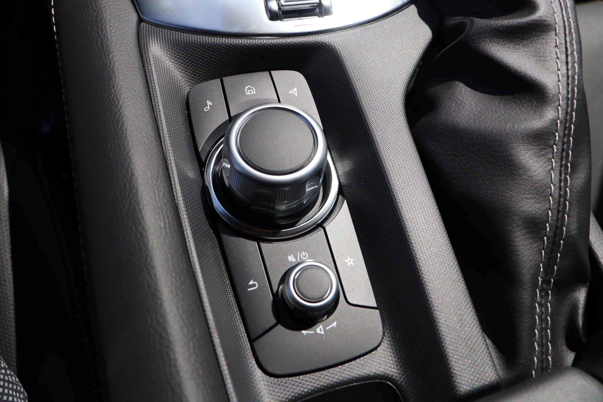 2025 Mazda MX-5 Miata Miata RF Grand Touring photo 12