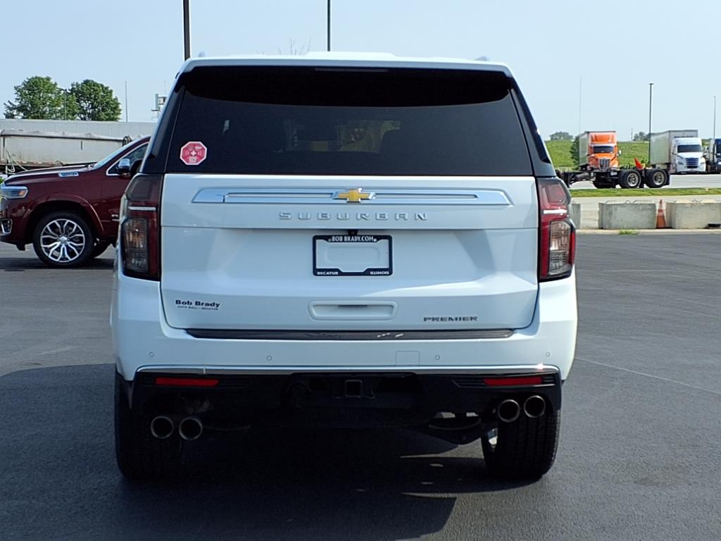 2023 Chevrolet Suburban Premier photo 14