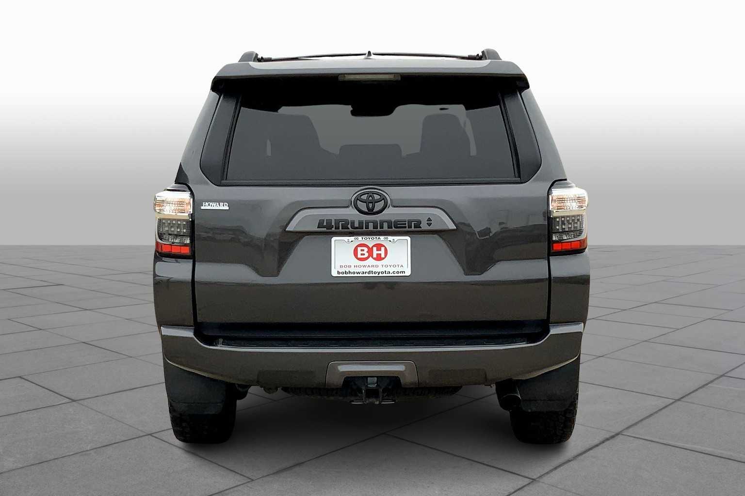 2022 Toyota 4Runner SR5 Premium photo 4