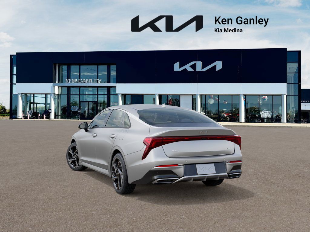 2026 Kia K5 GT-Line photo 4