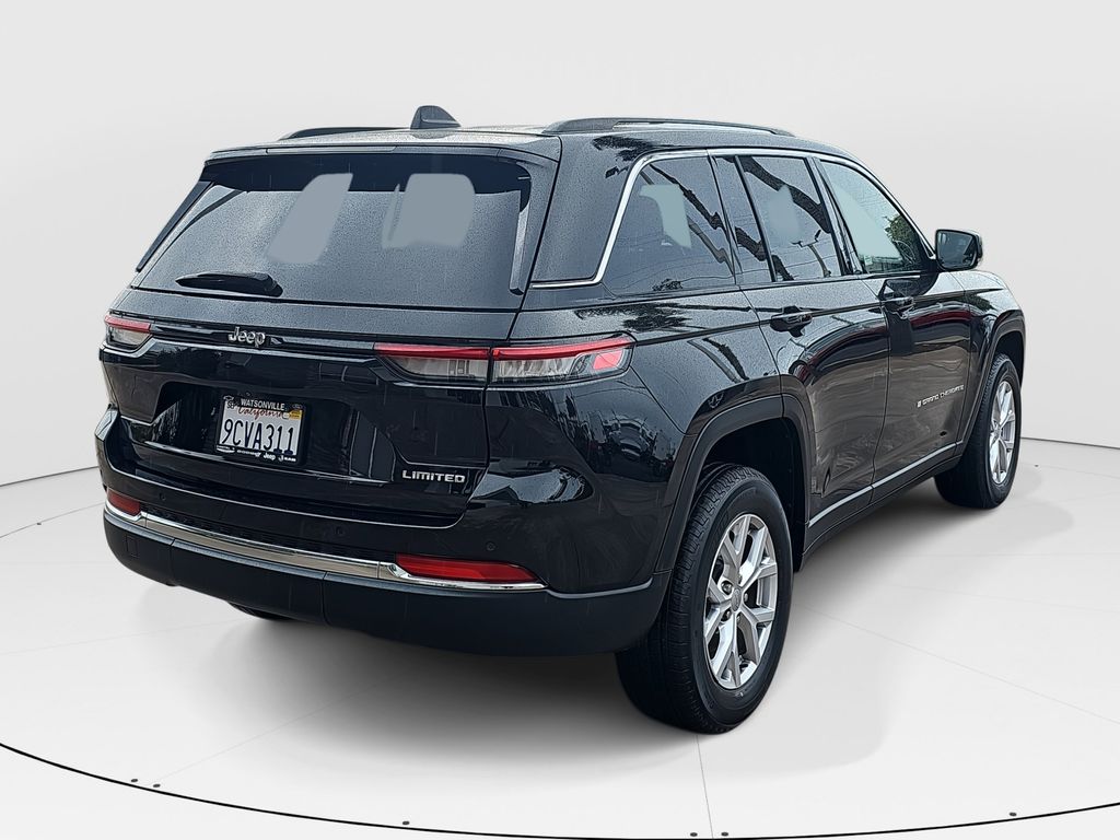 2022 Jeep Grand Cherokee Limited photo 3