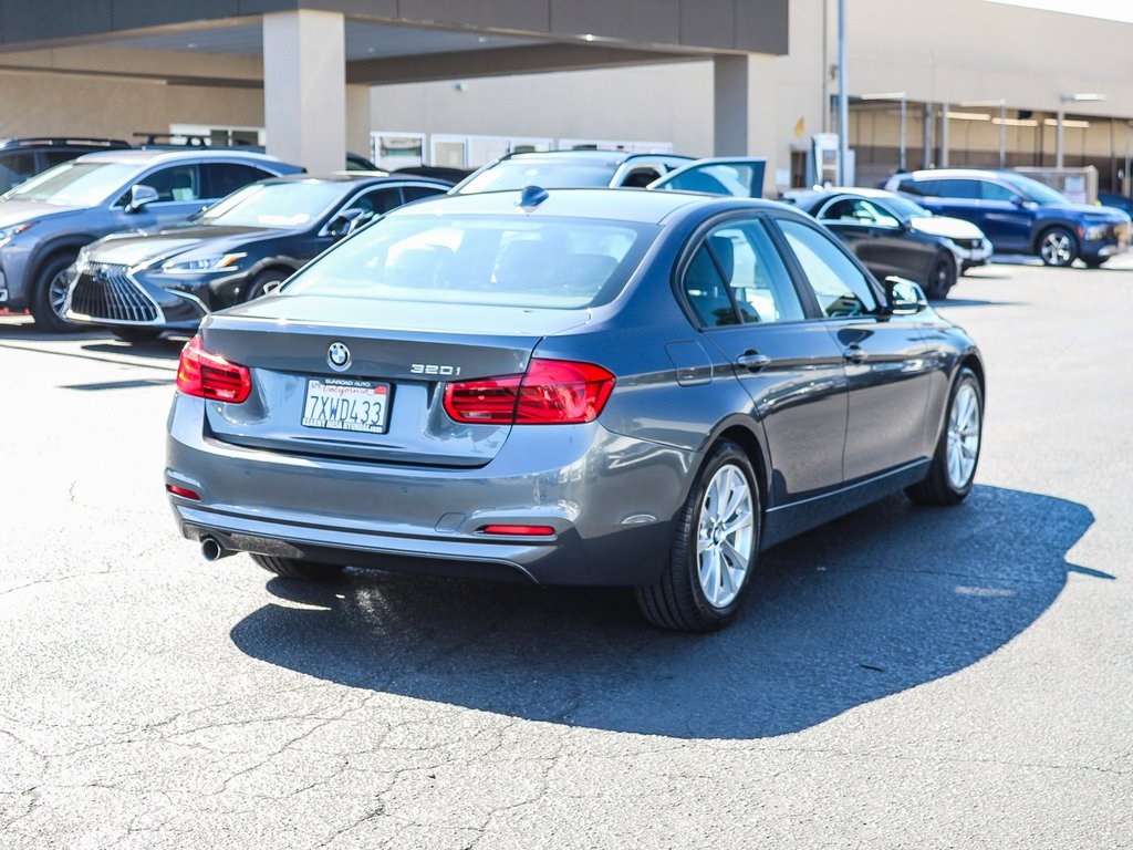 2017 Bmw 320i SA photo 10