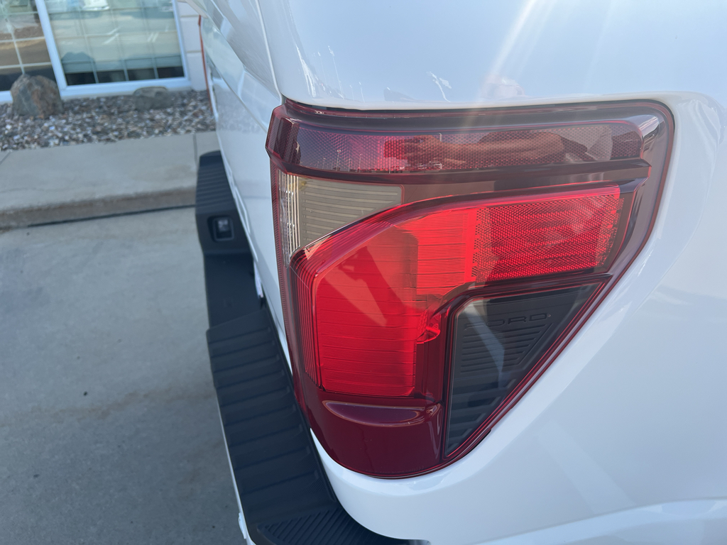 2025 Ford F-150 XLT photo 13