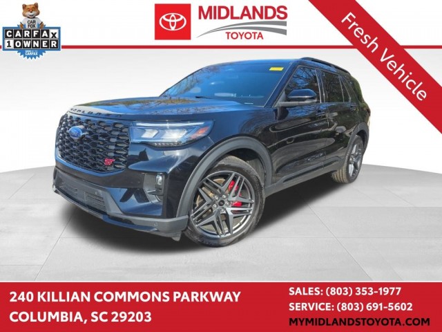 2025 Ford Explorer ST's photo