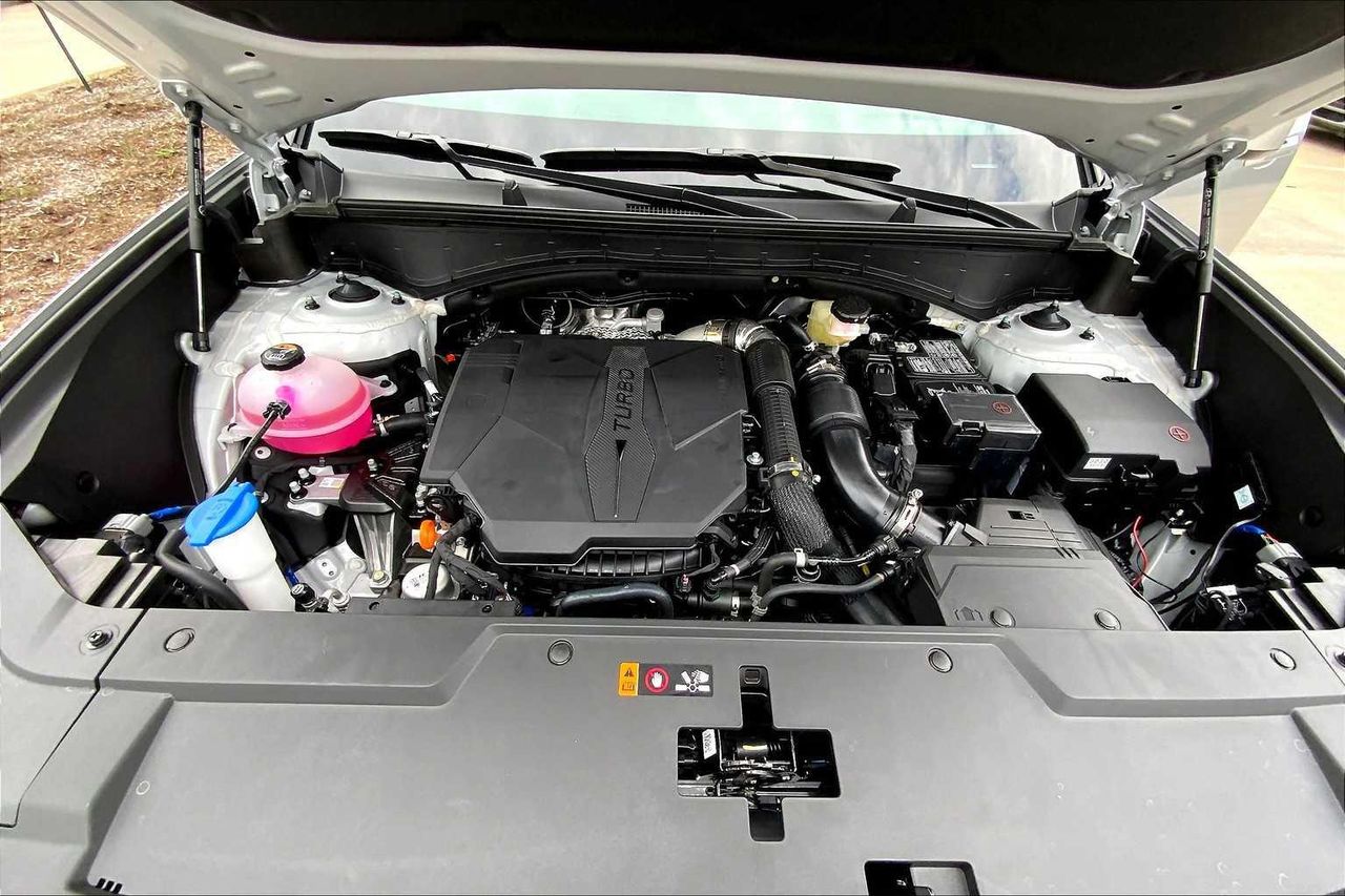 2026 Hyundai Santa Fe SEL photo 13