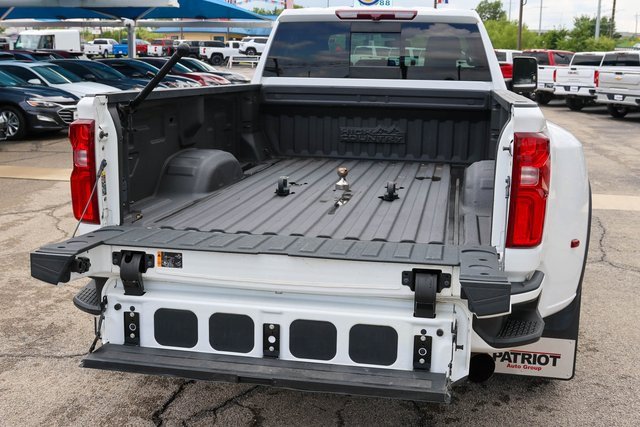2022 Chevrolet Silverado 3500HD High Country photo 10