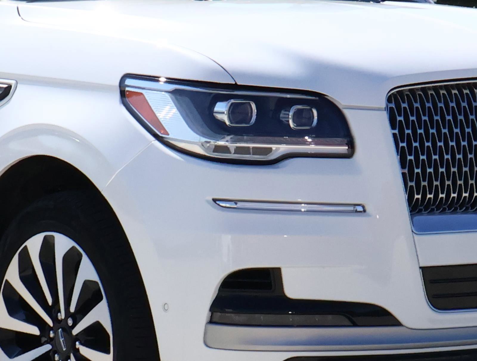 2023 Lincoln Navigator L Reserve photo 7