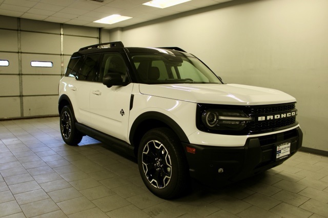 2025 Ford Bronco Sport Outer Banks's photo