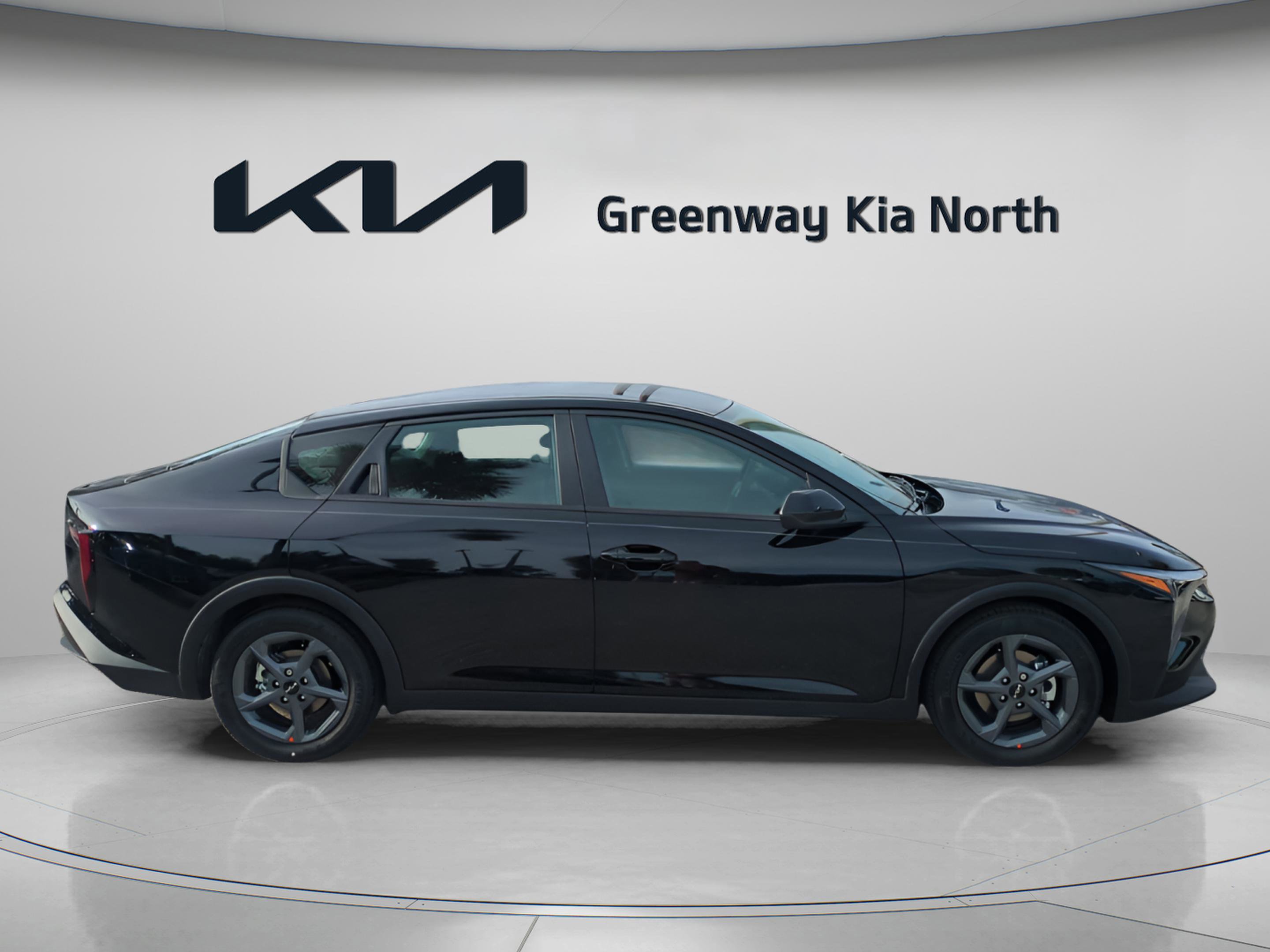 2025 Kia K4 LXS photo 8