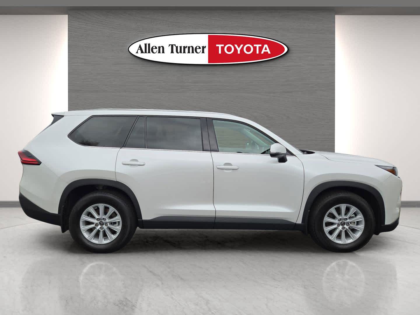 2025 Toyota Grand Highlander XLE photo 5
