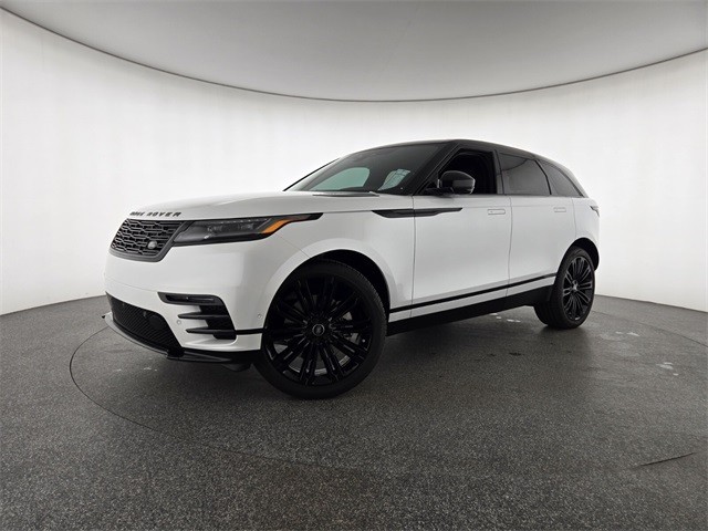2026 Land Rover Range Rover Velar Dynamic SE's photo