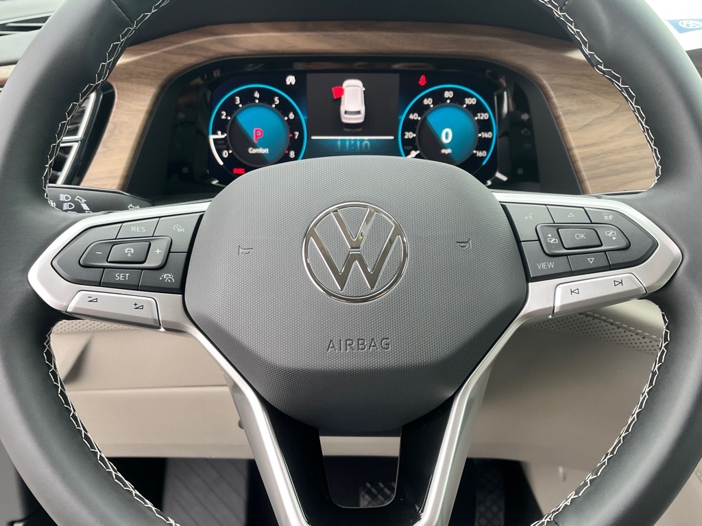 2025 Volkswagen Atlas SE Technology photo 9