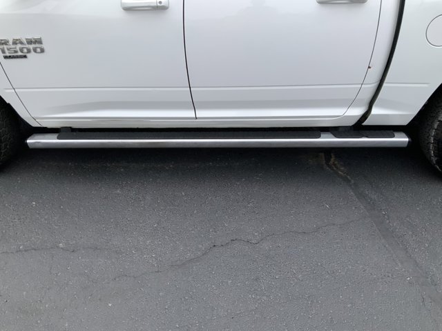 2019 Ram 1500 Classic SLT photo 3