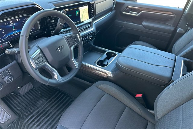 2025 Chevrolet Silverado 2500HD LT photo 10