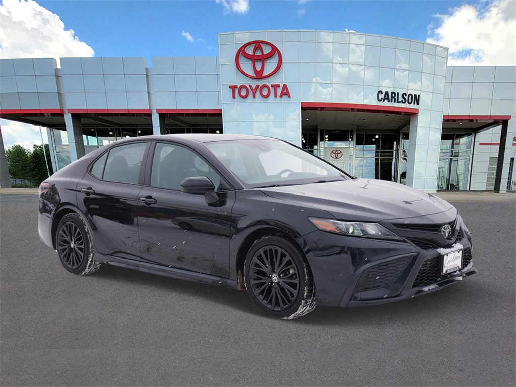 Used 2021 Toyota Camry SE Nightshade with VIN 4T1G11BK3MU045573 for sale in Minneapolis, Minnesota