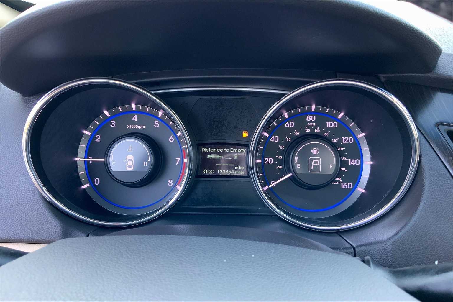 2011 Hyundai Sonata photo 25