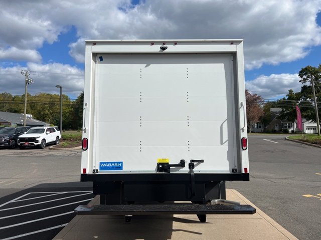 2024 Chevrolet Express Cutaway 3500 photo 4