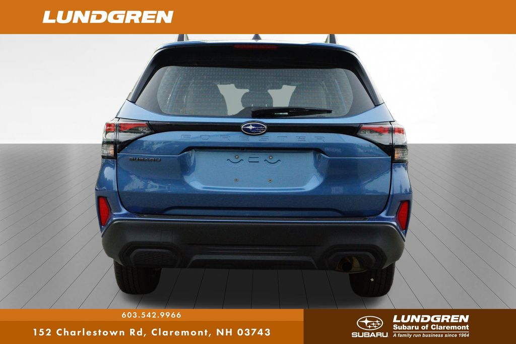 2025 Subaru Forester Base photo 3