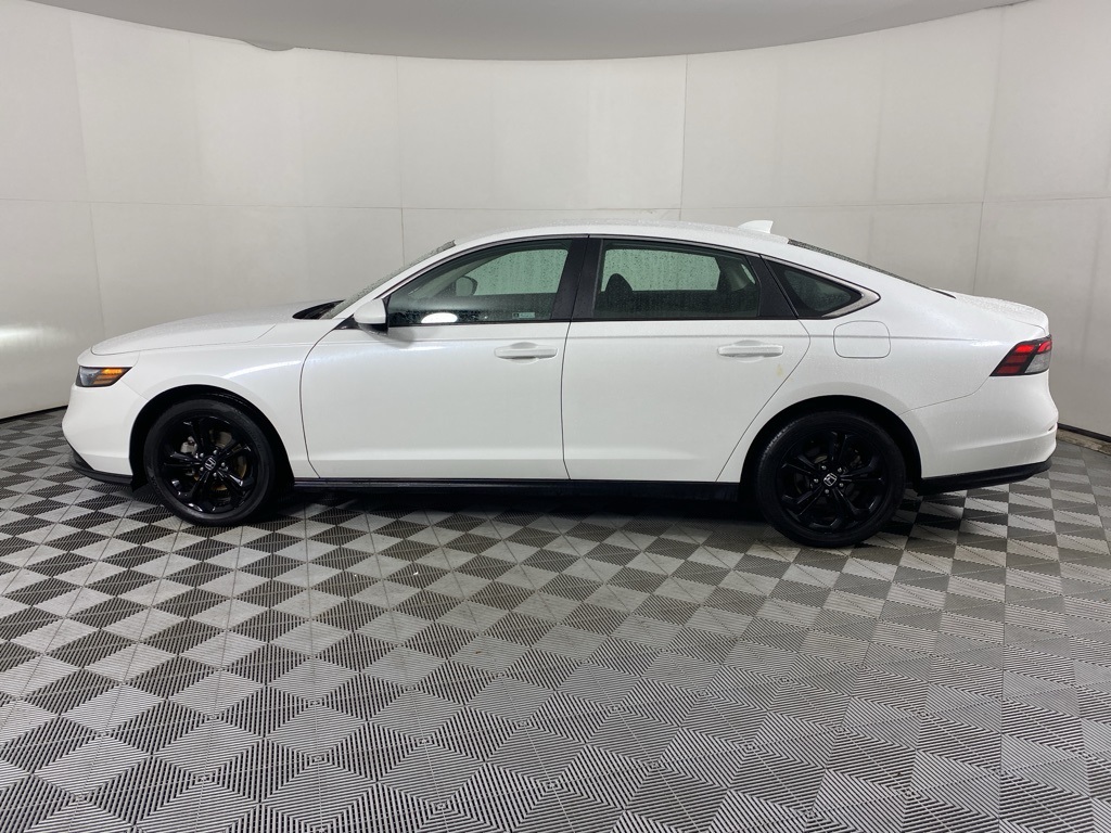 2024 Honda Accord LX photo 4