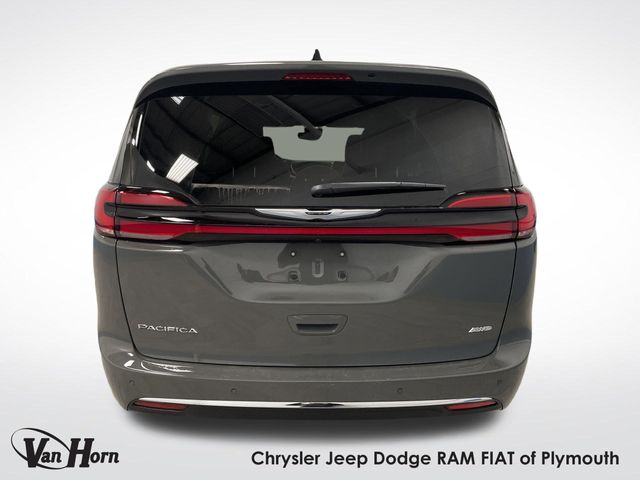 2025 Chrysler Pacifica photo 11