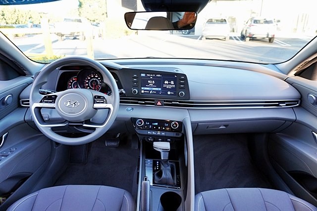 Used 2021 Gray Hyundai SEL image 17