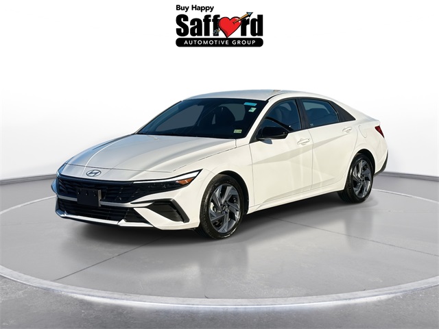 2025 Hyundai Elantra SEL's photo
