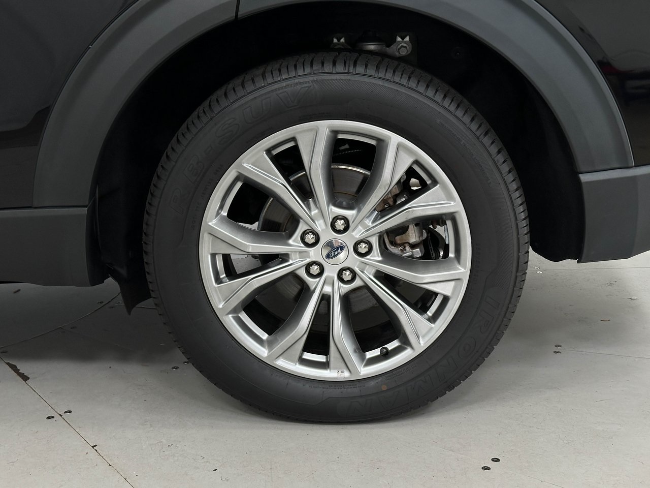 2022 Ford Explorer Limited photo 32