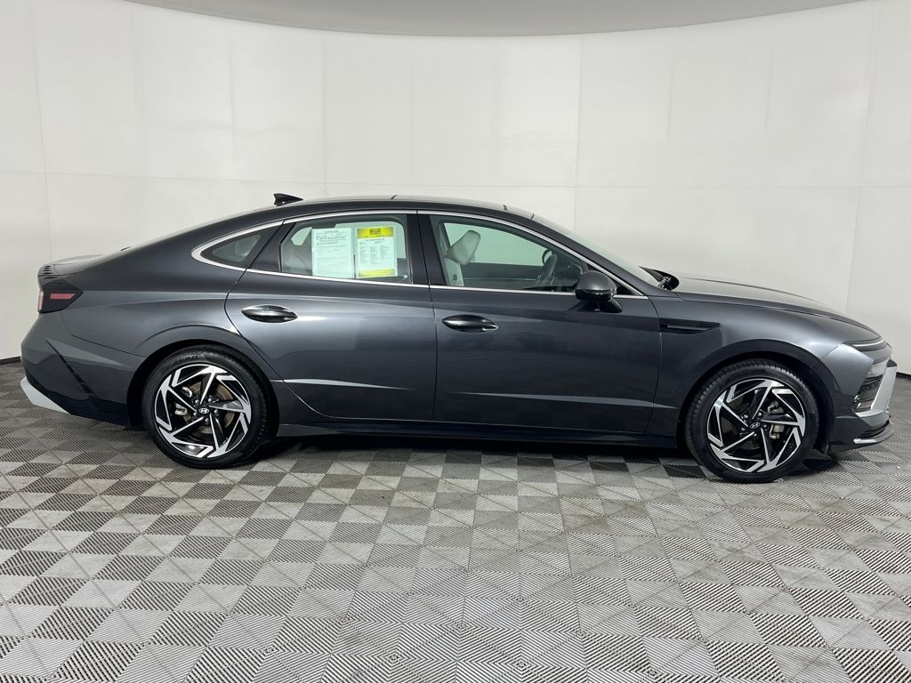 2024 Hyundai Sonata SEL photo 4