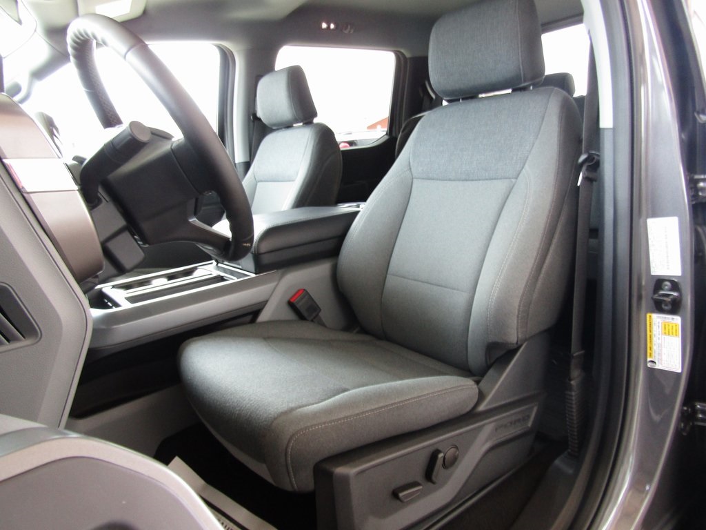 2024 Ford F-150 XLT photo 16