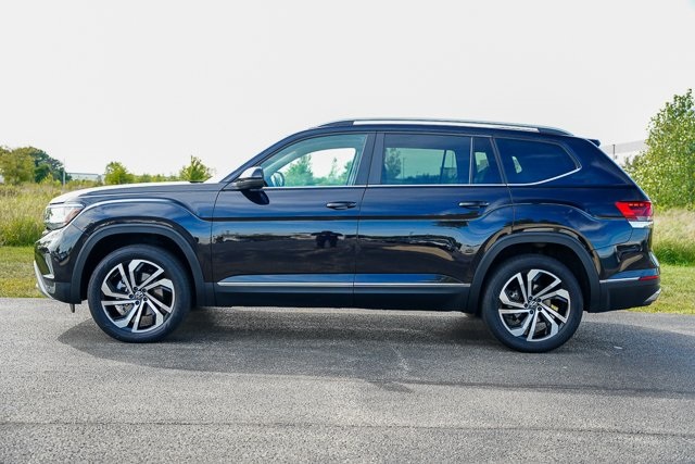 2022 Volkswagen Atlas SEL photo 24