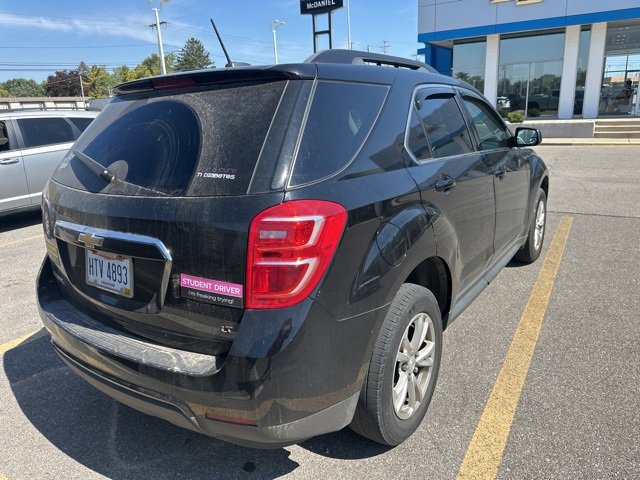 2017 Chevrolet Equinox LT photo 3