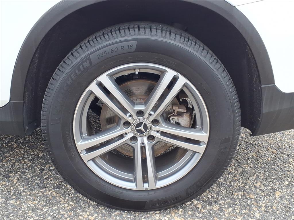 2021 Mercedes Benz GLC 300 4MATIC photo 4