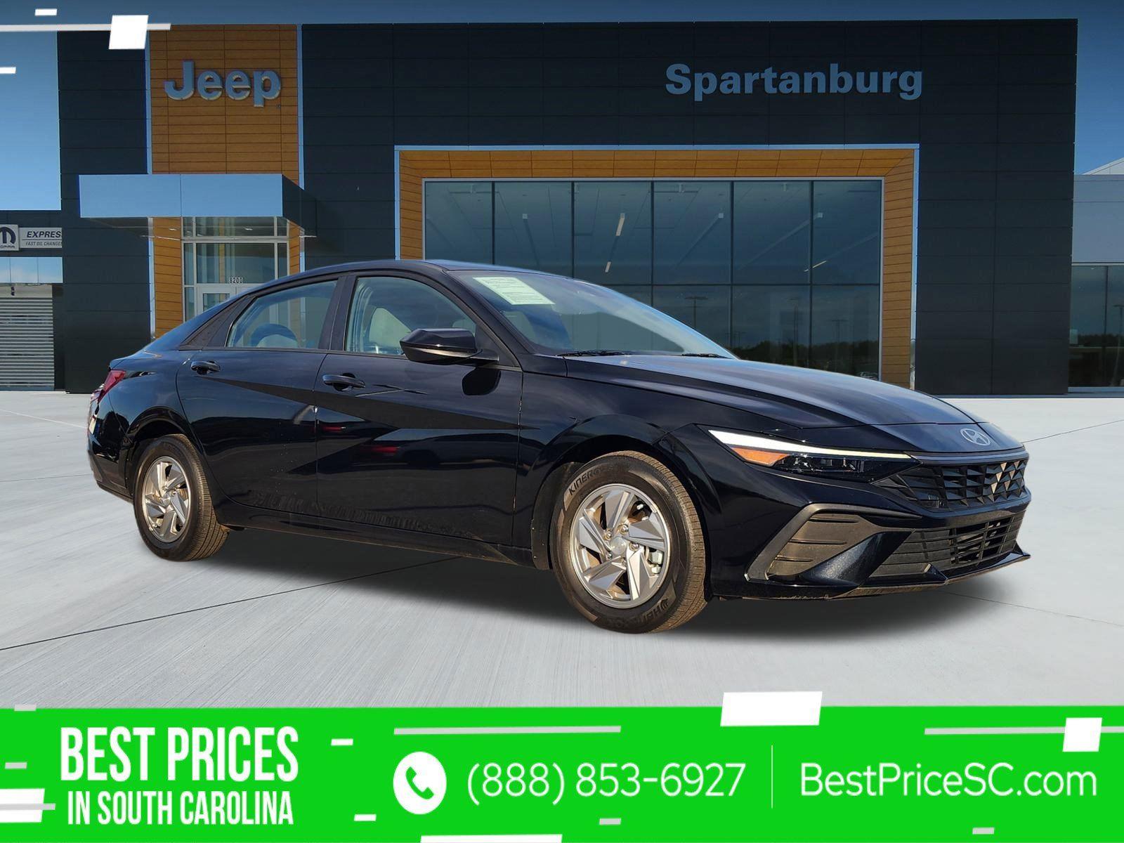 2024 Hyundai Elantra SE's photo