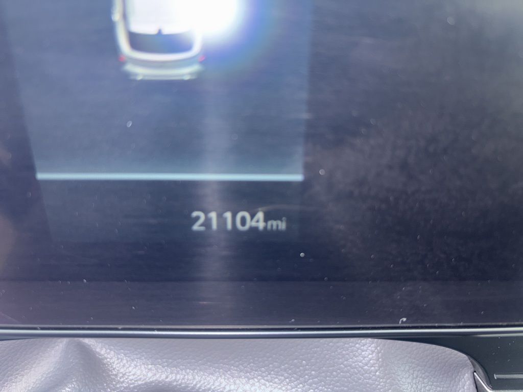 2025 Hyundai Kona SEL photo 3