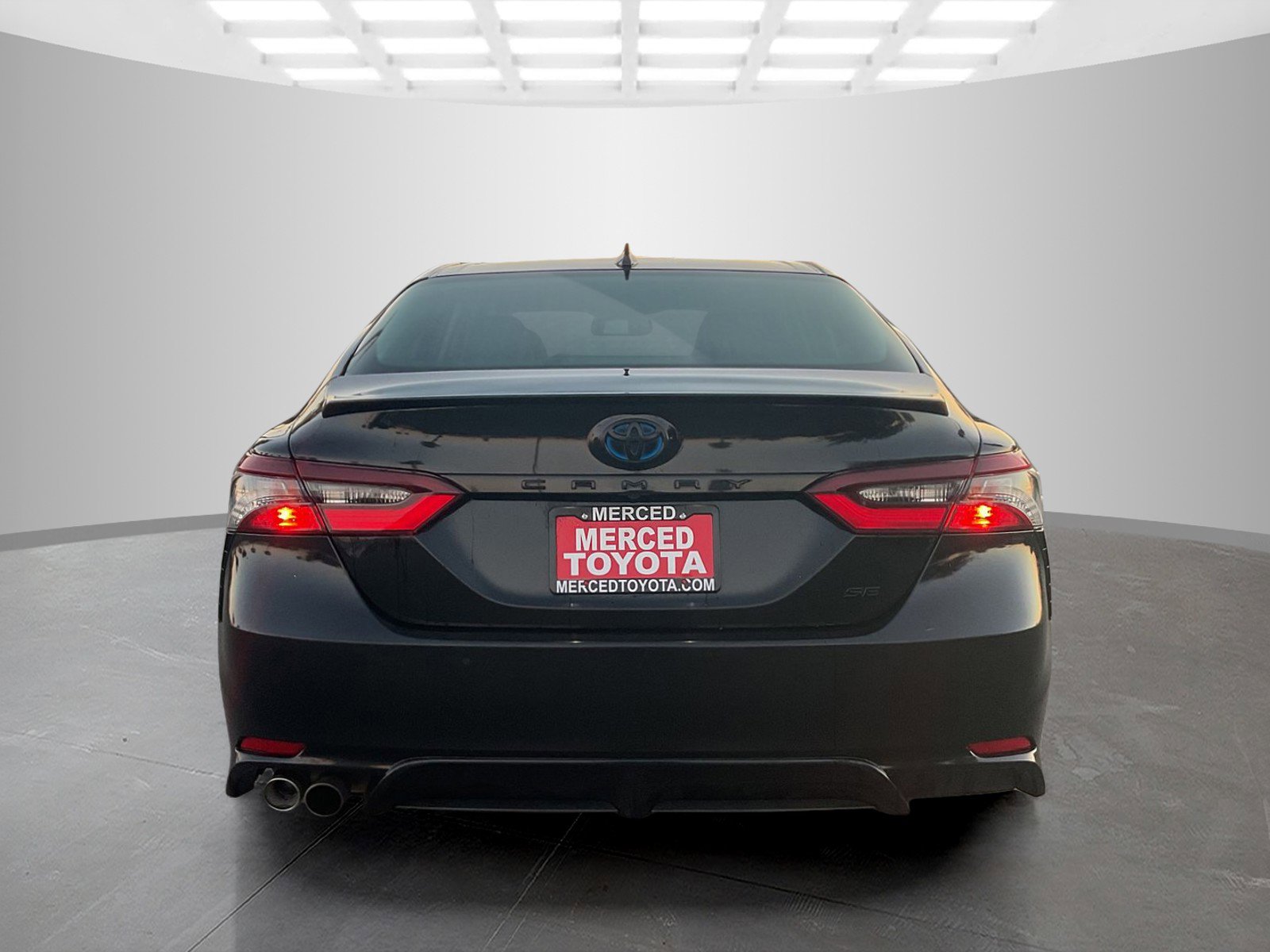 2023 Toyota Camry SE photo 4