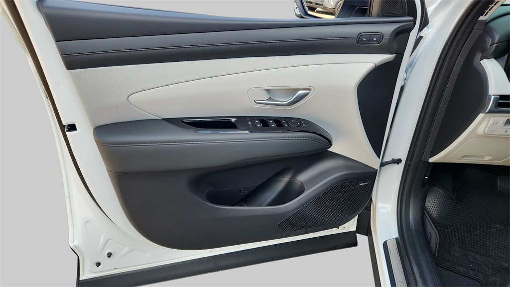 2025 Hyundai Tucson Hybrid Limited photo 32