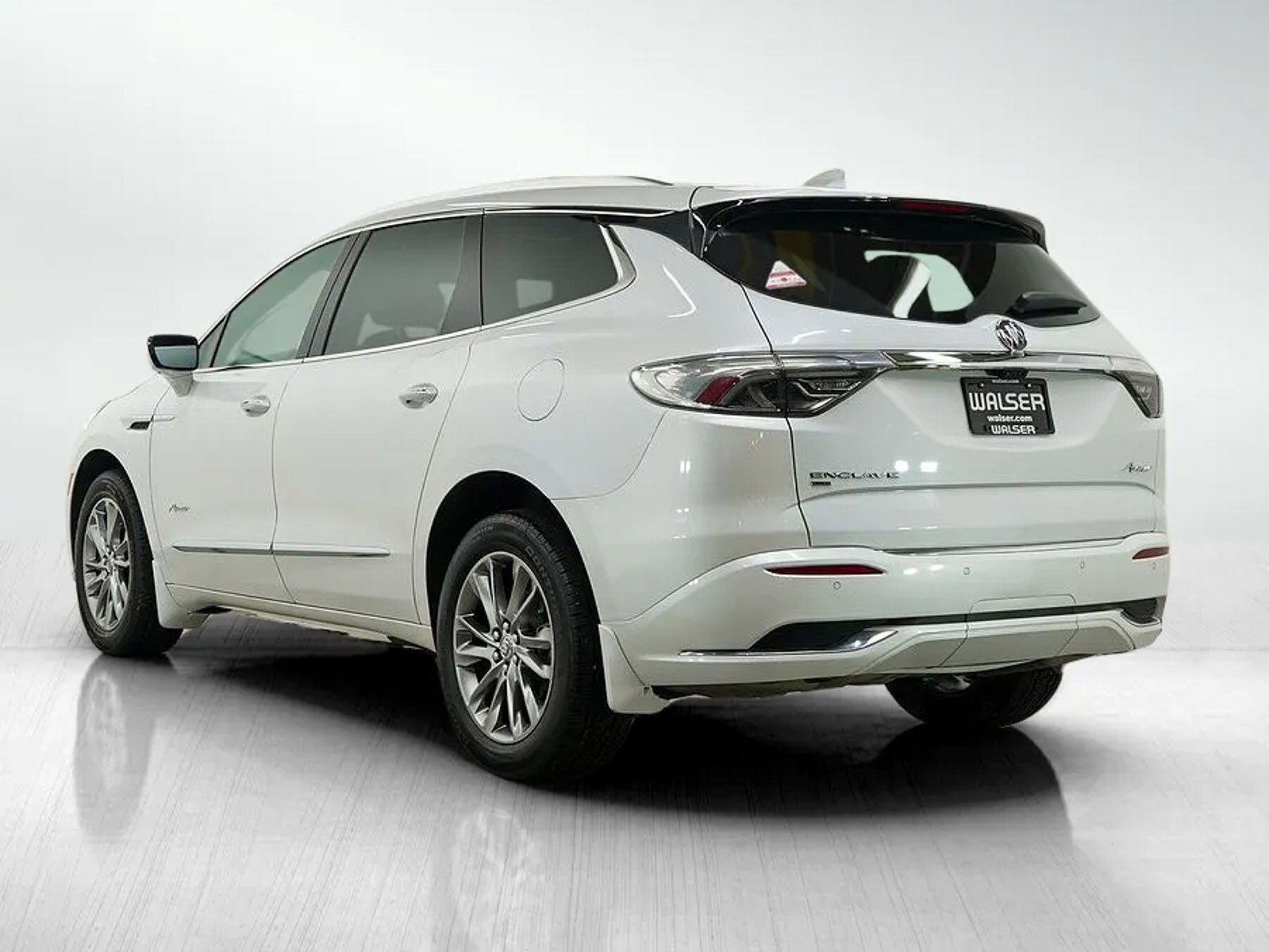2023 Buick Enclave Avenir photo 3