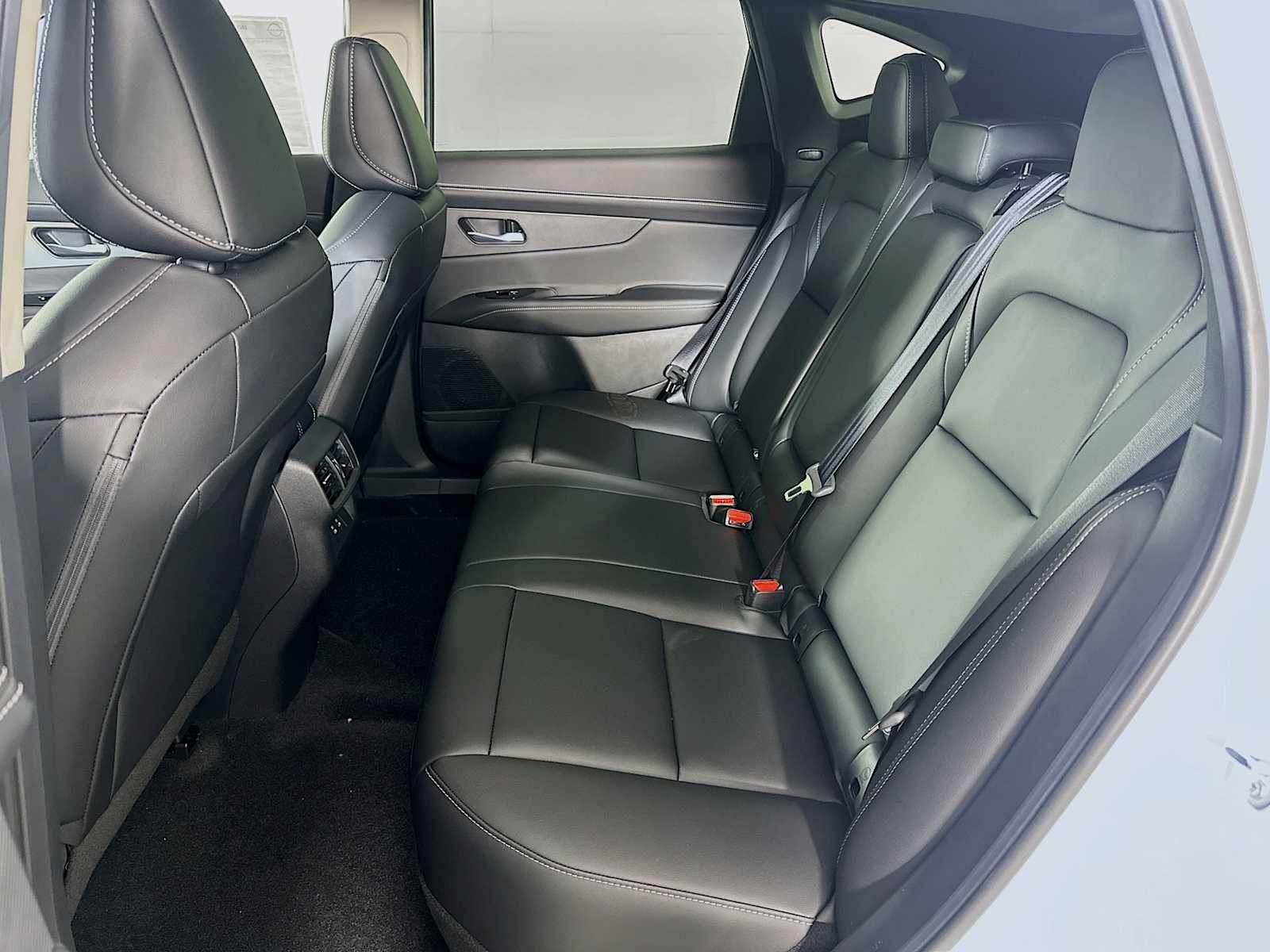2025 Nissan Murano SL photo 4