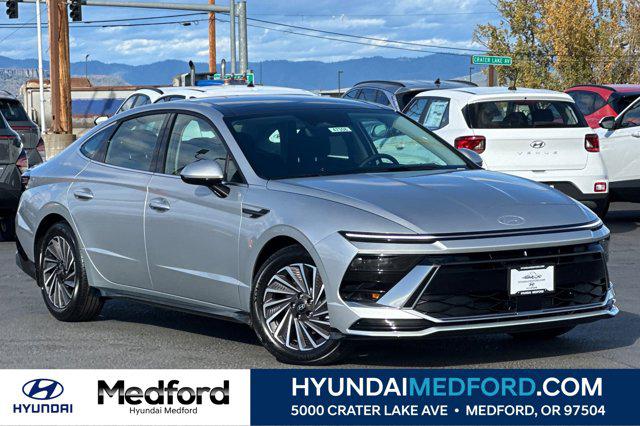 2026 Hyundai Sonata Hybrid SEL's photo